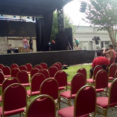 Escenario Abierto El Ungido En Totoras